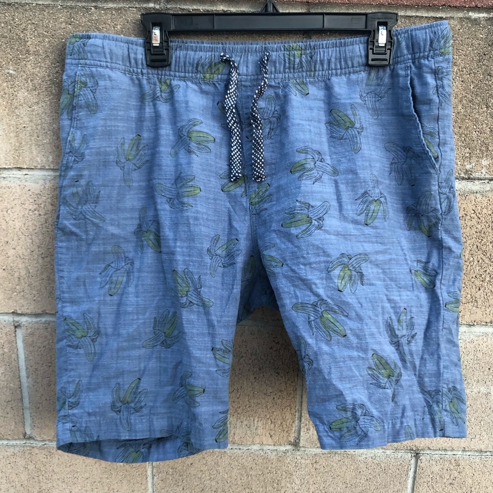 L - Sovereign Code Plot Printed Shorts - Picture 5 of 8